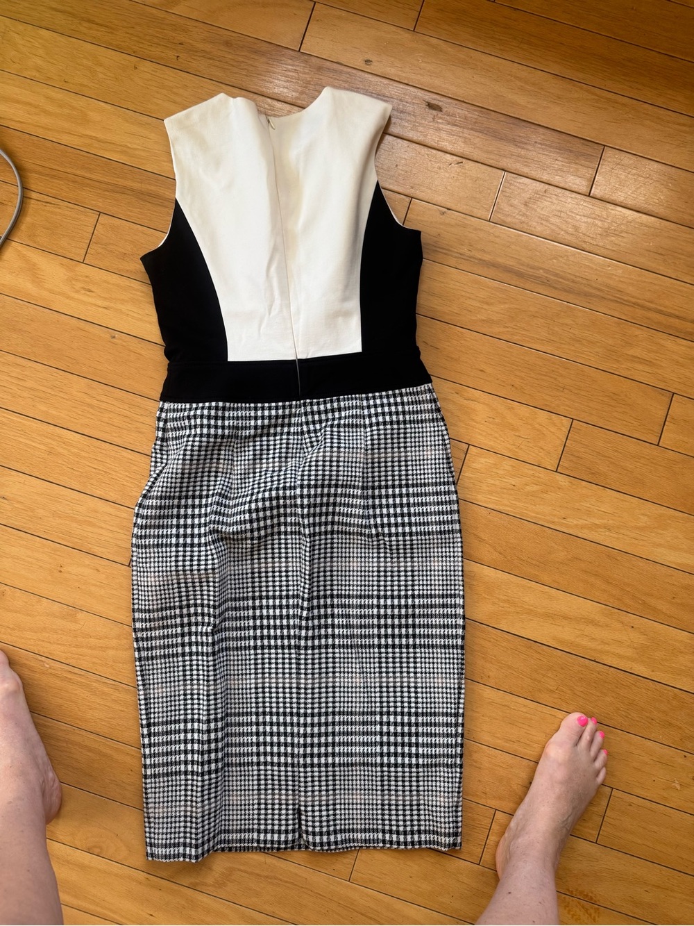 Chic Black & White Houndstooth Midi Dress with Heart Buttons vdp - Picture 3 of 5